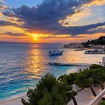 Apartment Riva Beachfront No.1 Podgora (Split-Dalmatia)