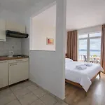 Riva Beachfront No.1 Apartment *