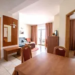 Apartment Riva Beachfront No.1