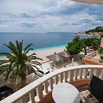 Apartment Riva Beachfront No.1