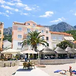 Riva Beachfront No.1 *