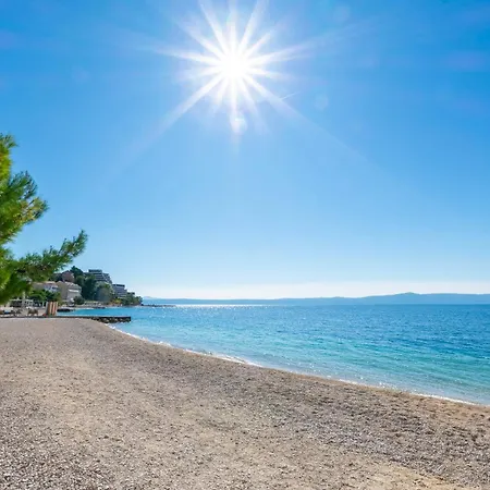 شقة Riva Beachfront No.1 *