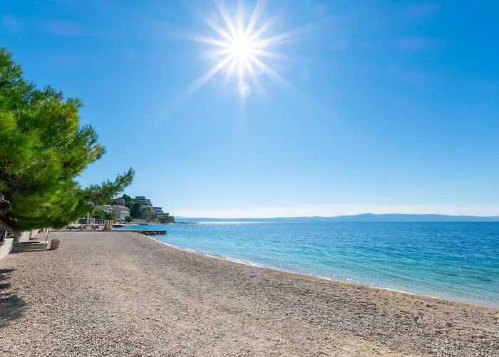 شقة Riva Beachfront No.1 *