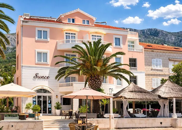 Riva Beachfront No.1 شقة بودغورا