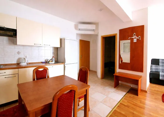 Riva Beachfront No.1 * بودغورا