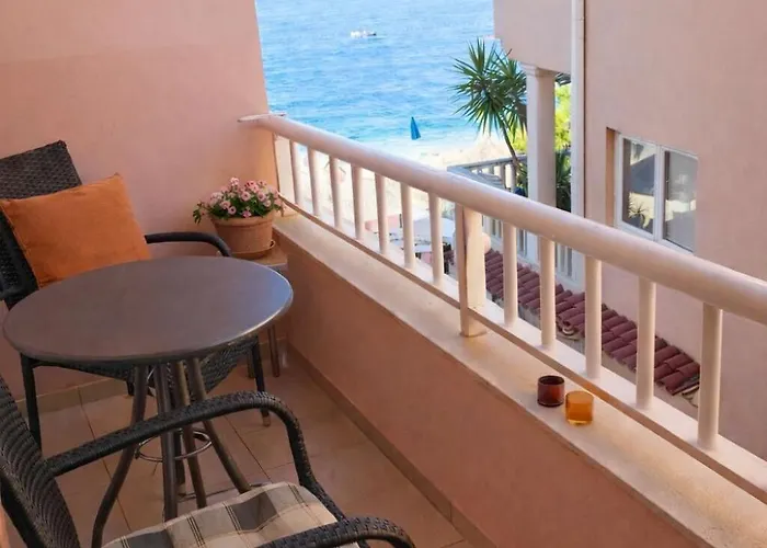 Riva Beachfront No.1