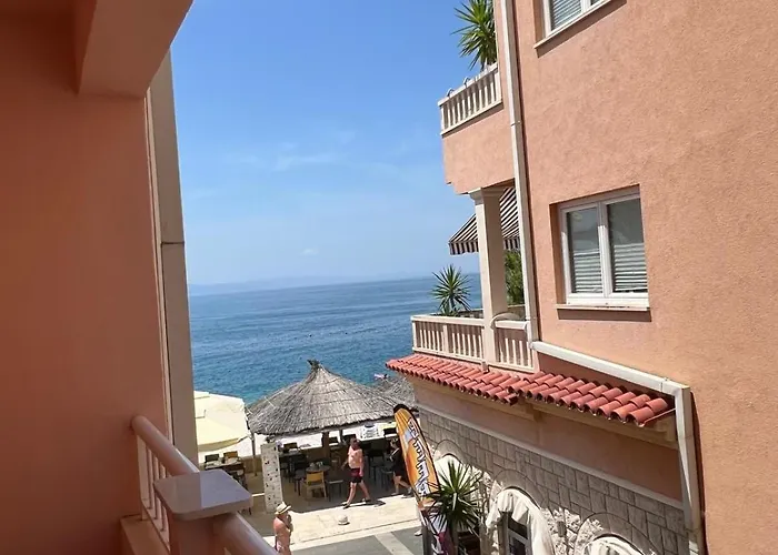 Riva Beachfront No.1 *
