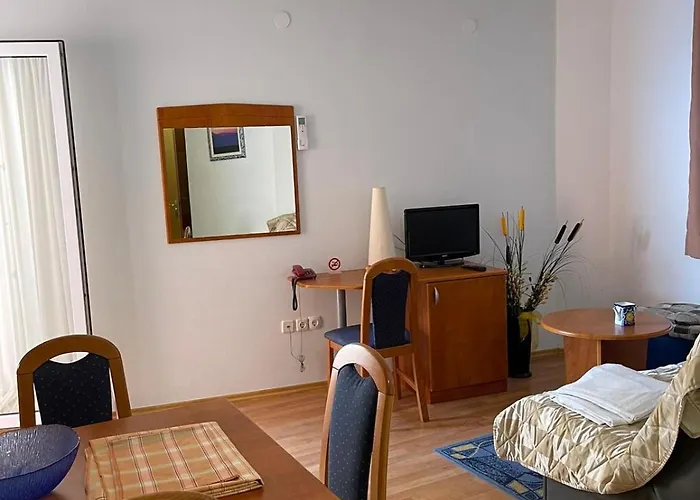 Riva Beachfront No.1 * بودغورا