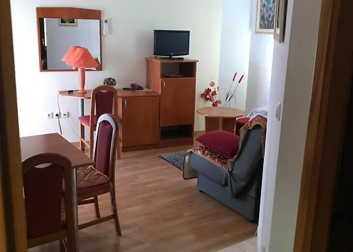 Riva Beachfront No.1 * بودغورا