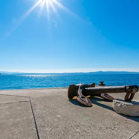 Riva Beachfront No.1 *