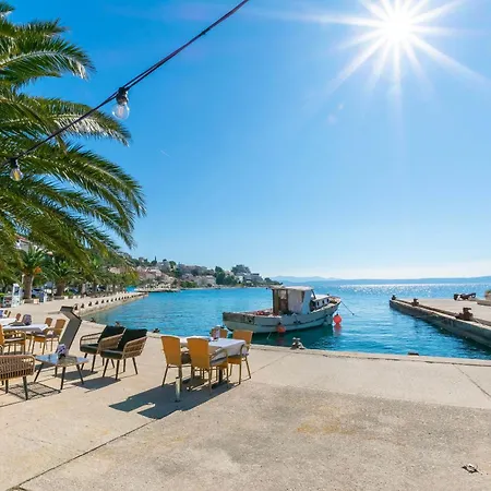 Riva Beachfront No.1 *