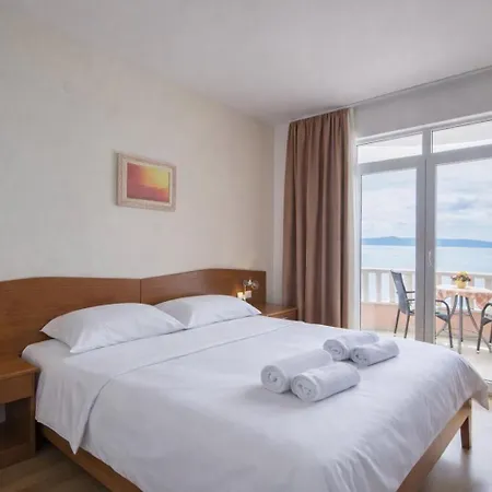Riva Beachfront No.1