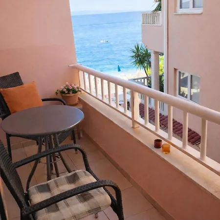 Riva Beachfront No.1
