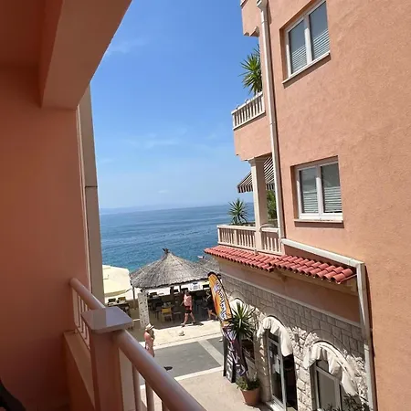 Riva Beachfront No.1 *