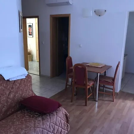 Riva Beachfront No.1 * פודגורה