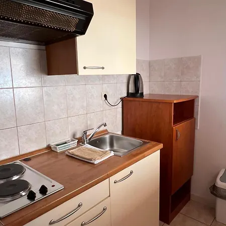 Апартаменты Riva Beachfront No.1 Подгора