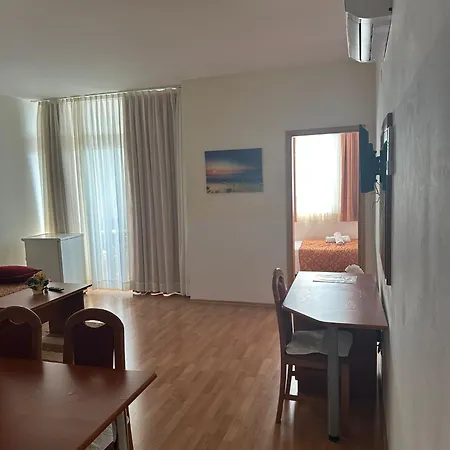 Riva Beachfront No.1 Апартаменты