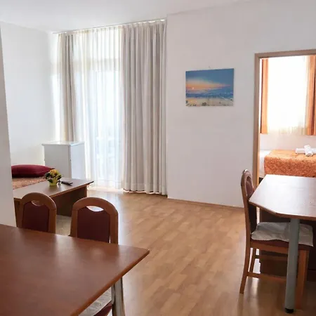 דירה Riva Beachfront No.1 פודגורה