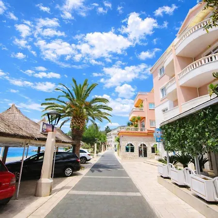 דירה Riva Beachfront No.1 פודגורה