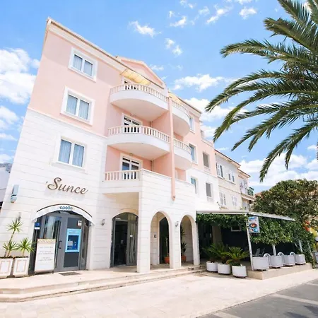 Апартаменты Riva Beachfront No.1