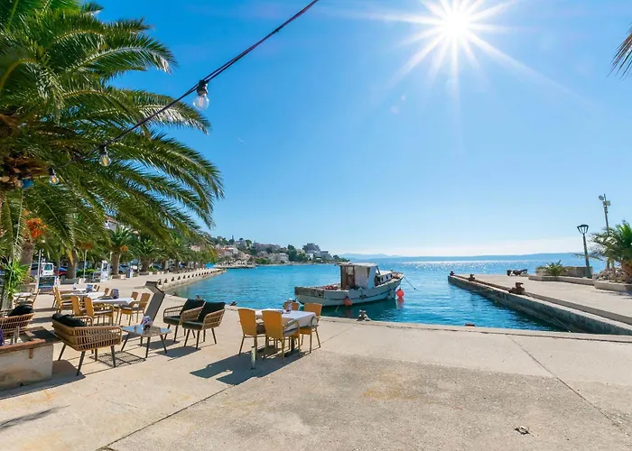 Riva Beachfront No.1 *