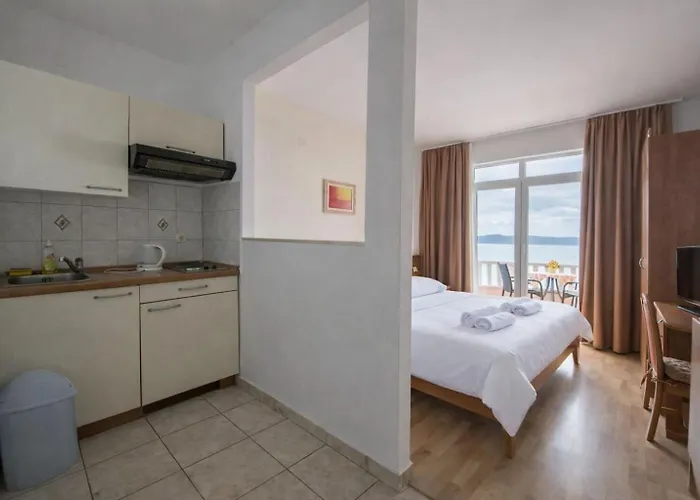 Riva Beachfront No.1 Apartment *